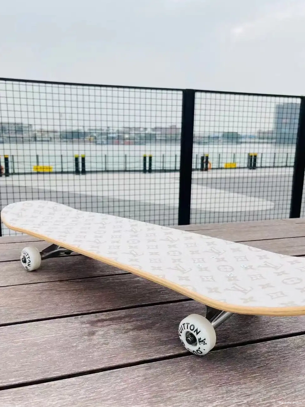 SKATEBOARD CUSTOM LV 0501